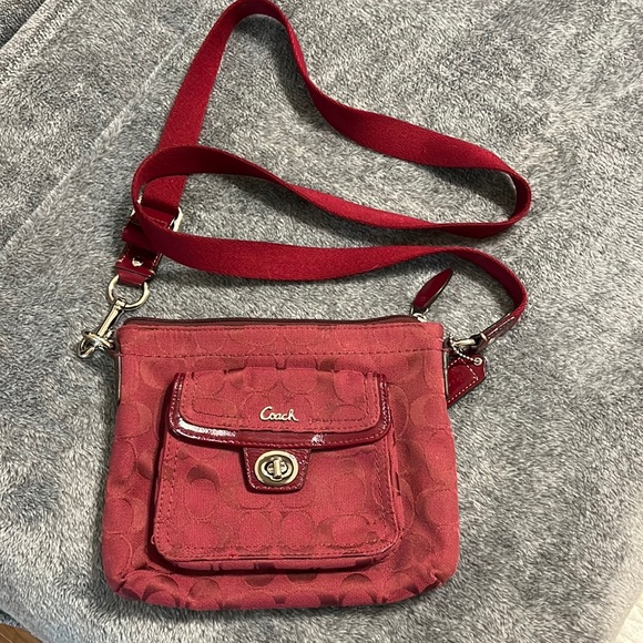 Over the shoulder small vintage Coach bag - Picture 1 of 4